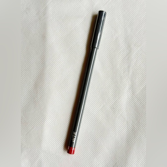 NWT Bite Beauty Lip Pencil, Shade 030 (Rosy Plum) - Picture 4 of 6